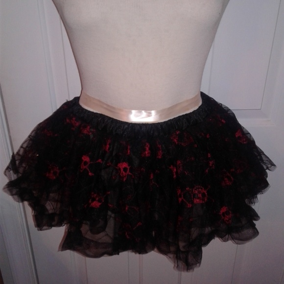 Hot Topic Other - Hot Topic Halloween tutu with skulls Costume